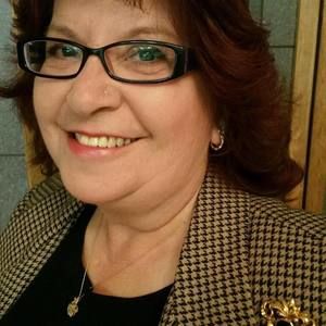 Meet your Posher, Dina